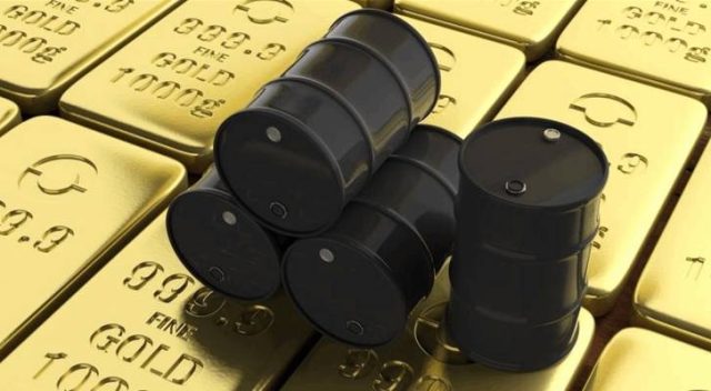 أسعار النفط إنخفضت والذهب إرتفع 0.4%